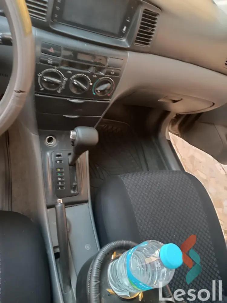 تويوتا كورولا اوتوماتك مستعملة فضي موديل 2006 - صورة 3