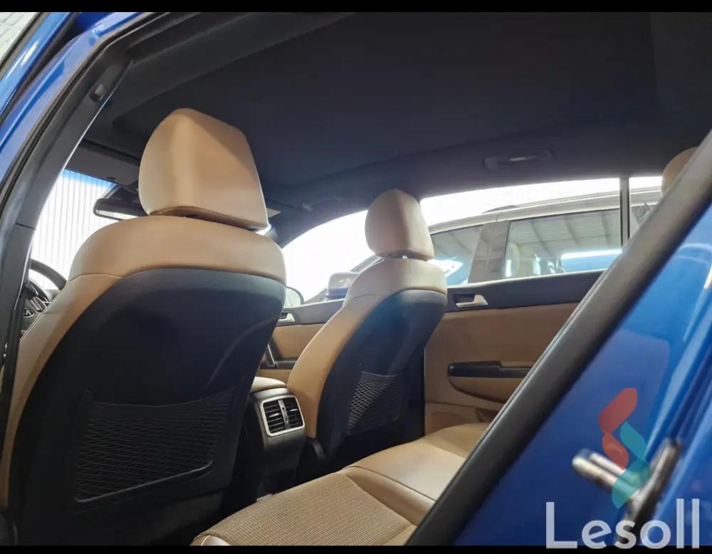 كيا سبورتاج اوتوماتك مستعملة أزرق موديل 2022 - كل الصور