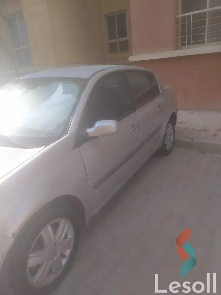 رينو ميجان اوتوماتك مستعملة فضي موديل 2005 - صورة 3