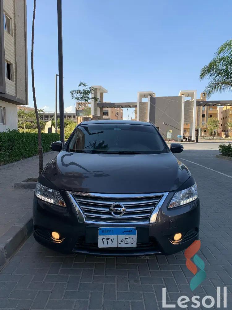 نيسان سنترا اوتوماتك مستعملة رمادي داكن موديل 2017