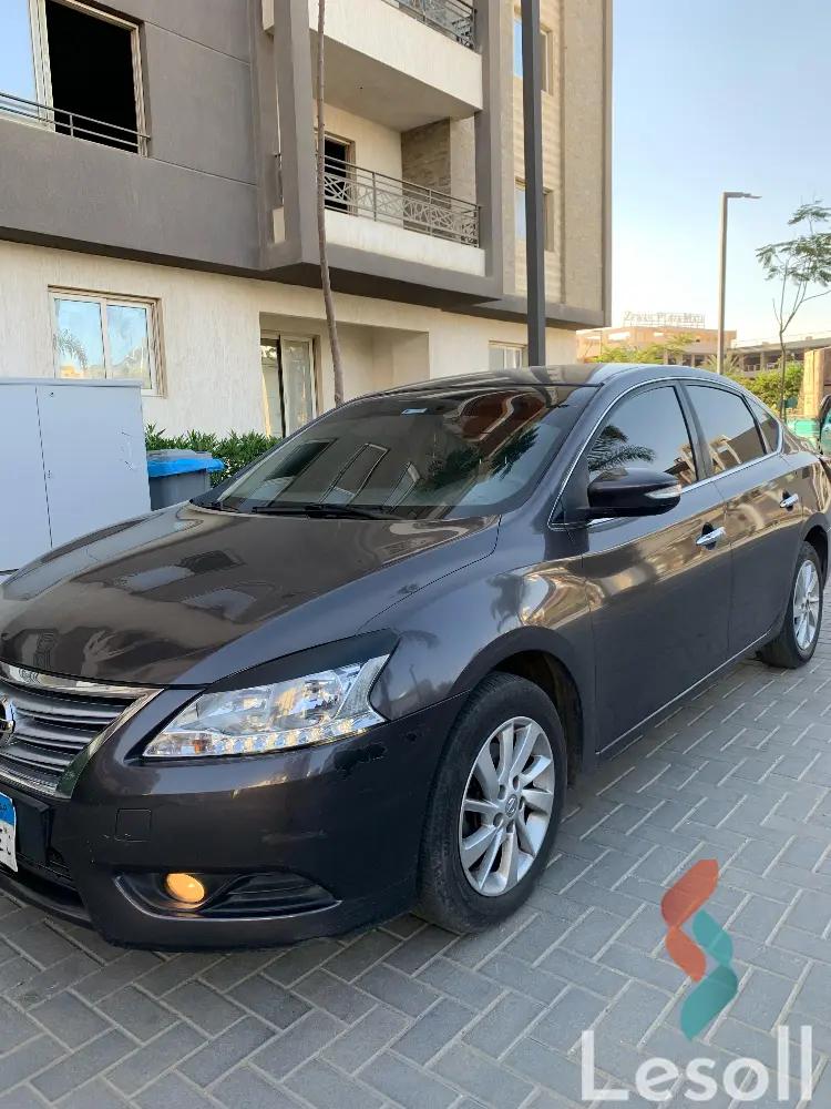 نيسان سنترا اوتوماتك مستعملة رمادي داكن موديل 2017