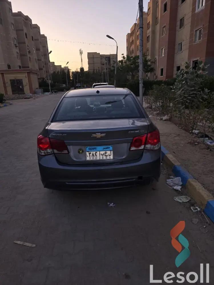 شيفروليه كروز اوتوماتك مستعملة رمادي داكن موديل 2015 - كل الصور