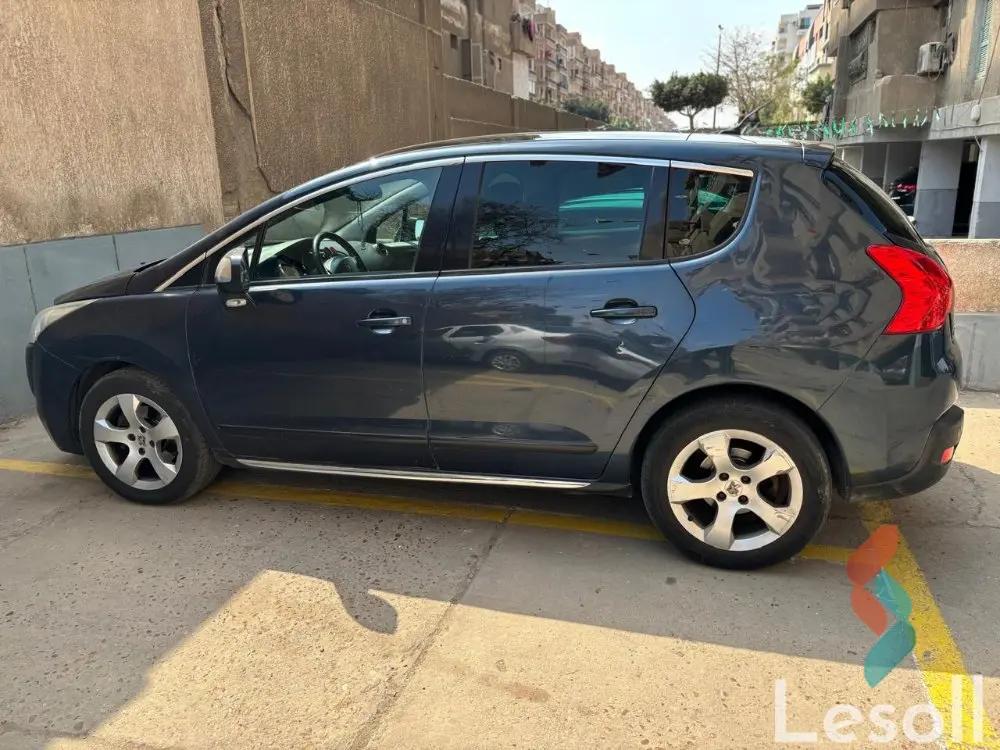 بيجو 3008 اوتوماتك مستعملة أزرق موديل 2014 - كل الصور