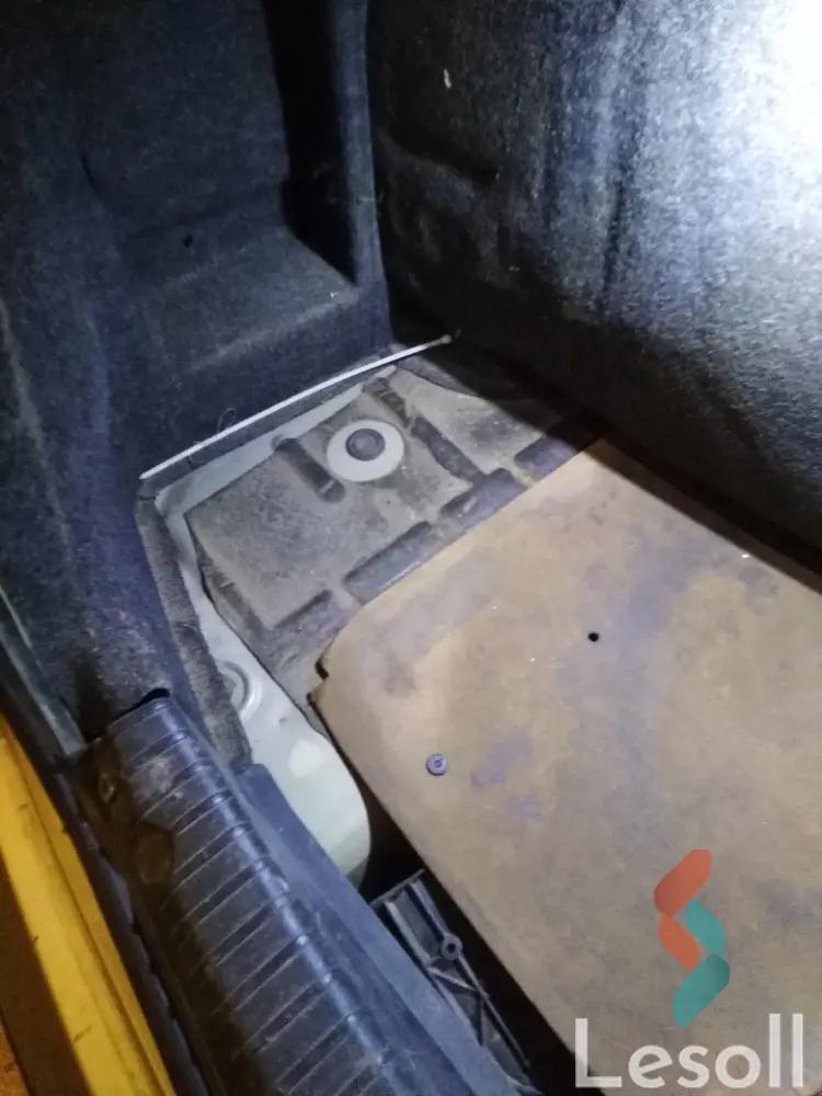 دايو نوبيرا مانيوال مستعملة ذهبي موديل 2000 - صورة 2