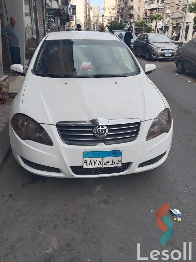 بريليانس frv مانيوال مستعملة أبيض موديل 2012 - الصورة الرئيسية