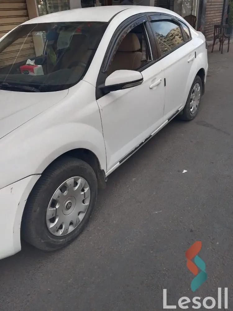 بريليانس frv مانيوال مستعملة أبيض موديل 2012 - كل الصور