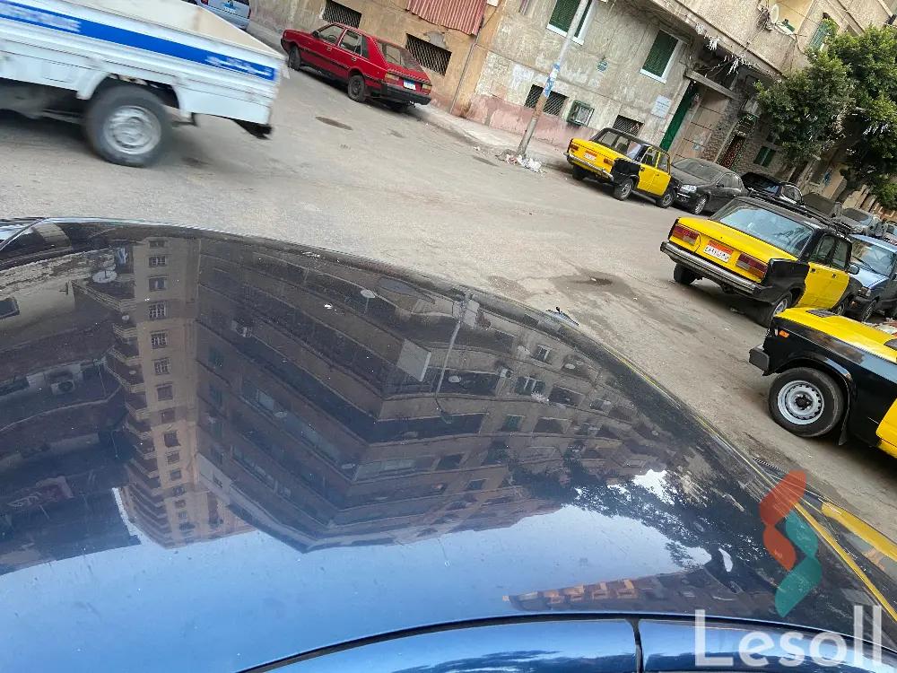 نيسان صني اوتوماتك مستعملة كحلي موديل 2010 - صورة 2