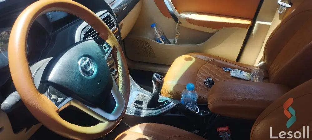 بريليانس v5 مانيوال مستعملة بني موديل 2013 - كل الصور