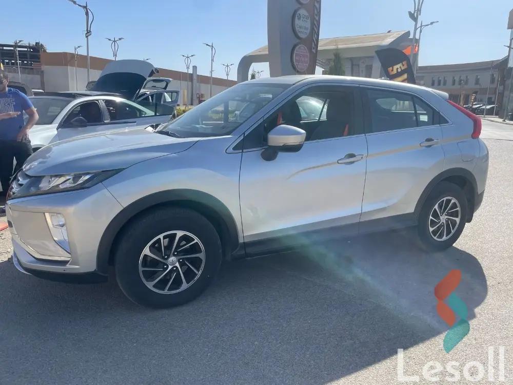 ميتسوبيشي إكليبس كروس اوتوماتك مستعملة فضي موديل 2021