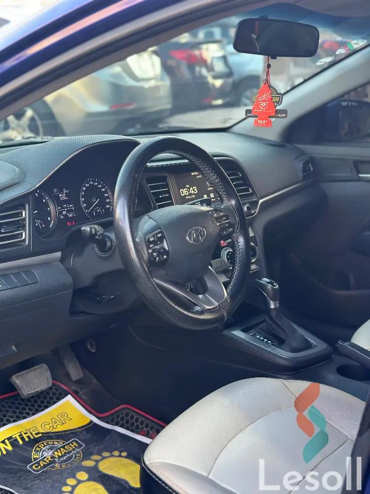 هيونداي إلنترا اوتوماتك مستعملة أزرق موديل 2021 - كل الصور