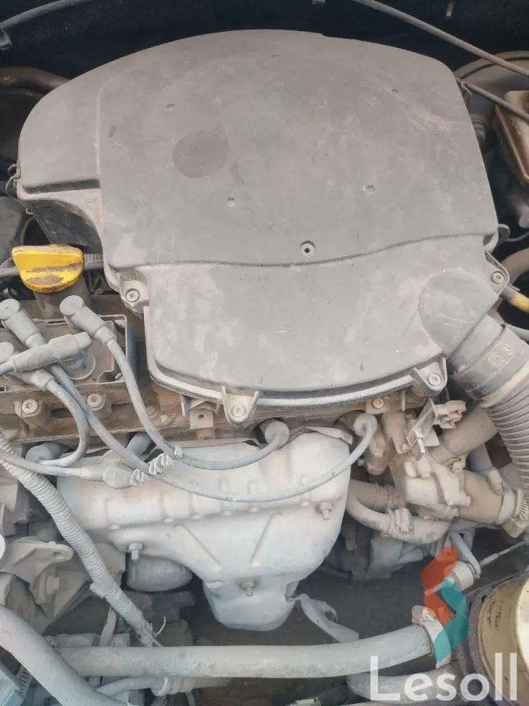 رينو لوجان مانيوال مستعملة أزرق موديل 2009 - صورة 2