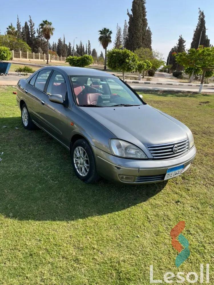 نيسان صني اوتوماتك مستعملة فضي موديل 2011 - صورة 2