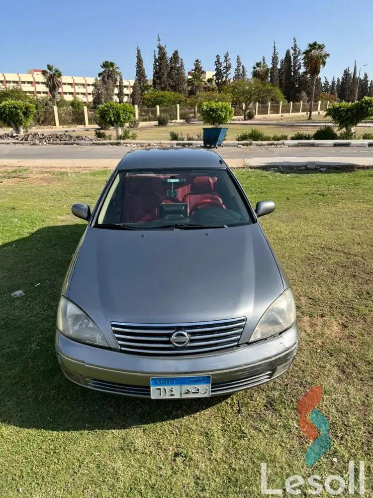 نيسان صني اوتوماتك مستعملة فضي موديل 2011 - الصورة الرئيسية