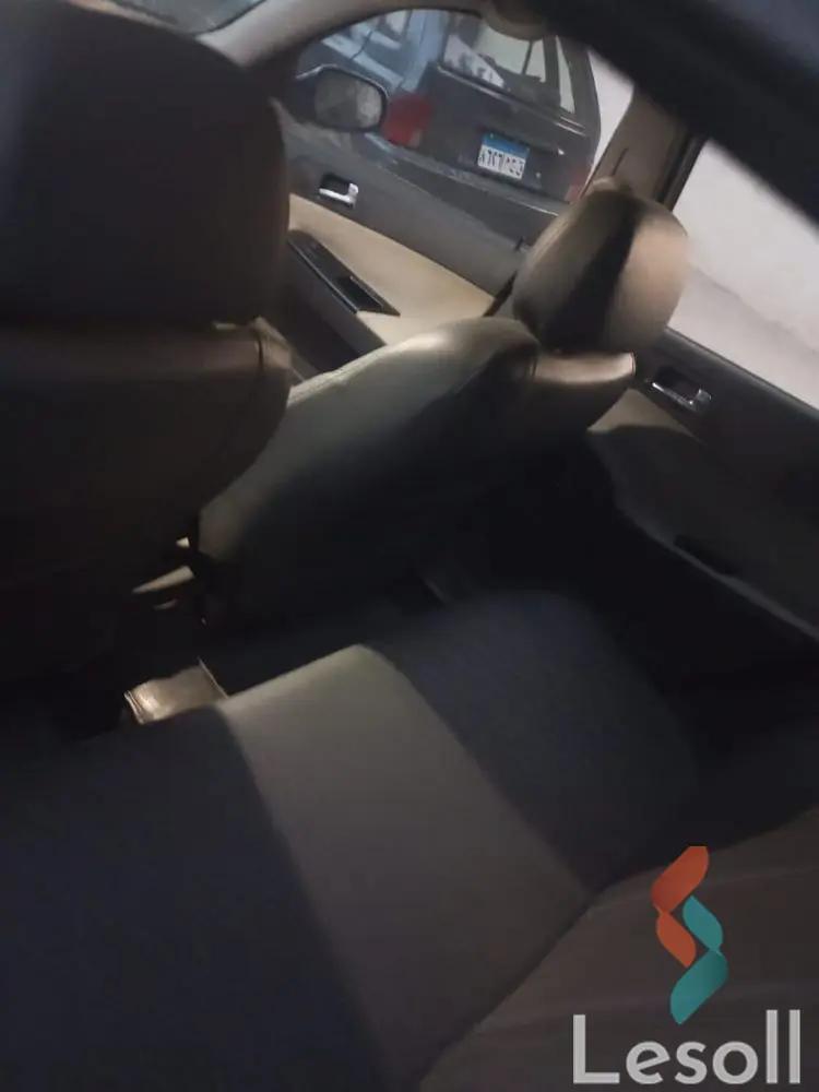 بريليانس frv كروس مانيوال مستعملة أزرق موديل 2011 - صورة 4