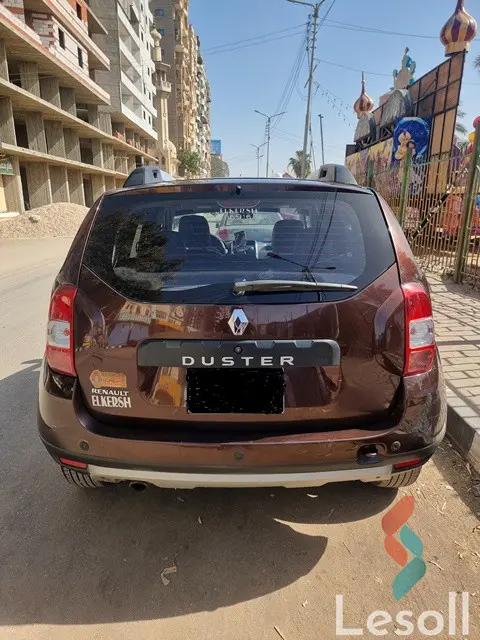 رينو دستر مانيوال مستعملة بني موديل 2017 - صورة 2