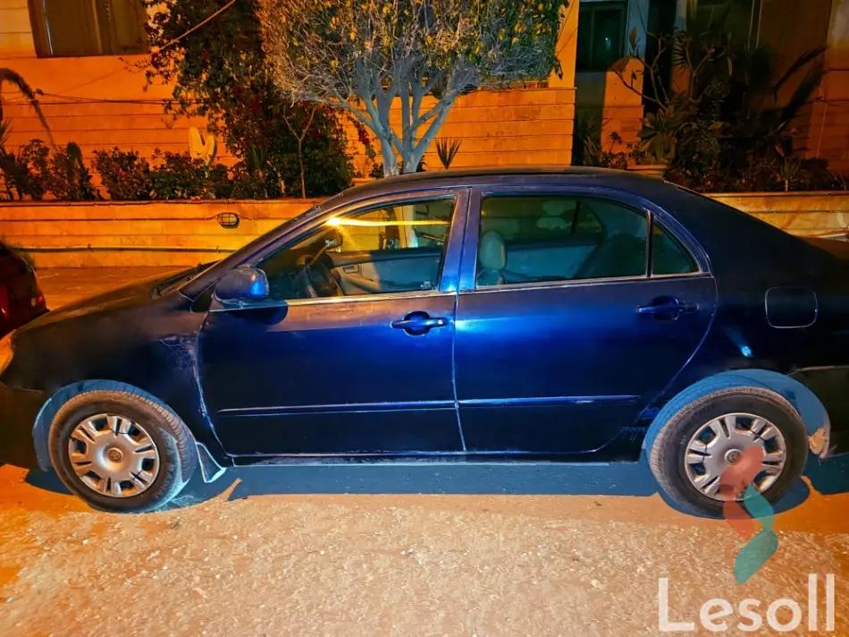 تويوتا كورولا اوتوماتك مستعملة كحلي موديل 2001 - صورة 3