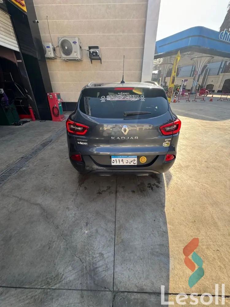 رينو كادجار اوتوماتك مستعملة أزرق موديل 2018 - صورة 3