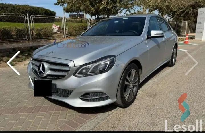 مرسيدس بنز اي ٢٠٠ مانيوال مستعملة فضي موديل 2015 - صورة 2