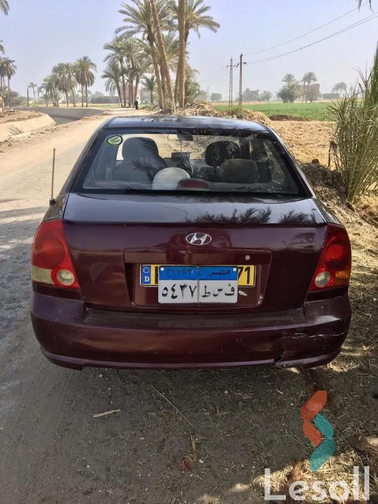 هيونداي فيرنا مانيوال مستعملة نبيتي موديل 2012 - صورة 2