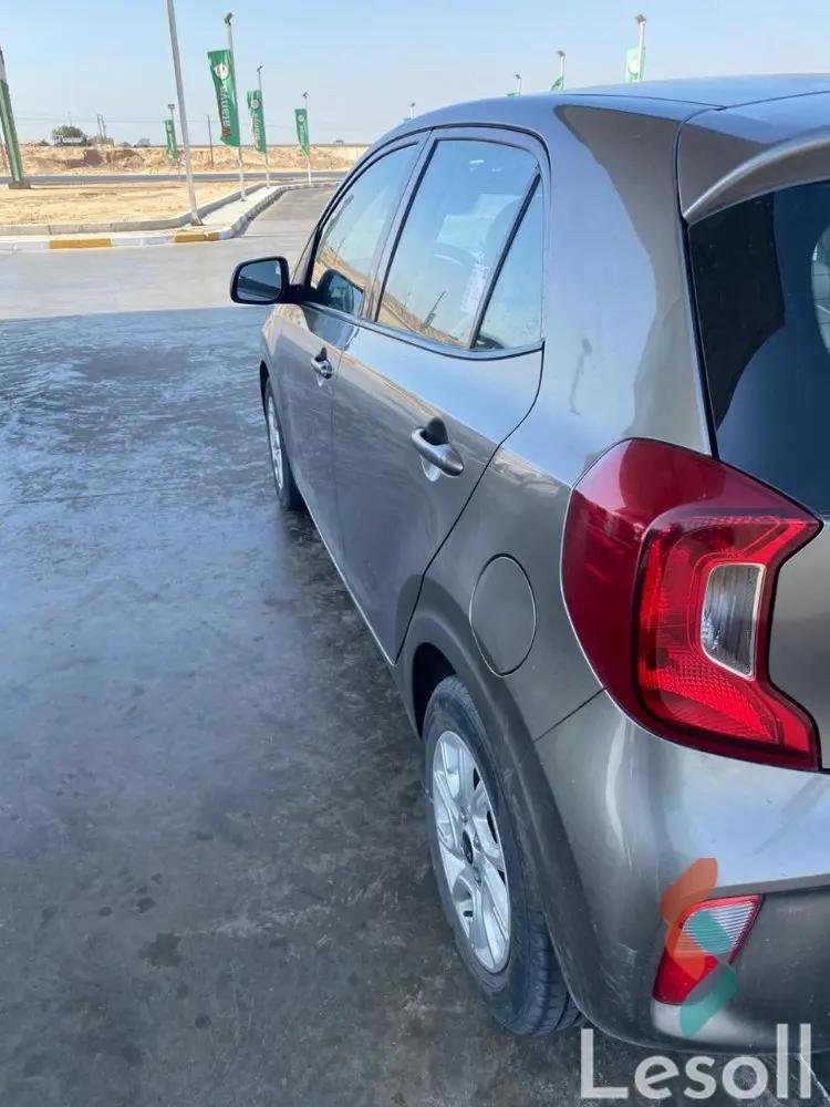 كيا بيكانتو اوتوماتك مستعملة رمادي داكن موديل 2018