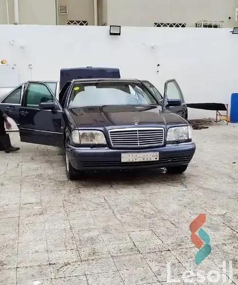 مرسيدس بنز إس كلاس اوتوماتك مستعملة كحلي موديل 1995 - صورة 3