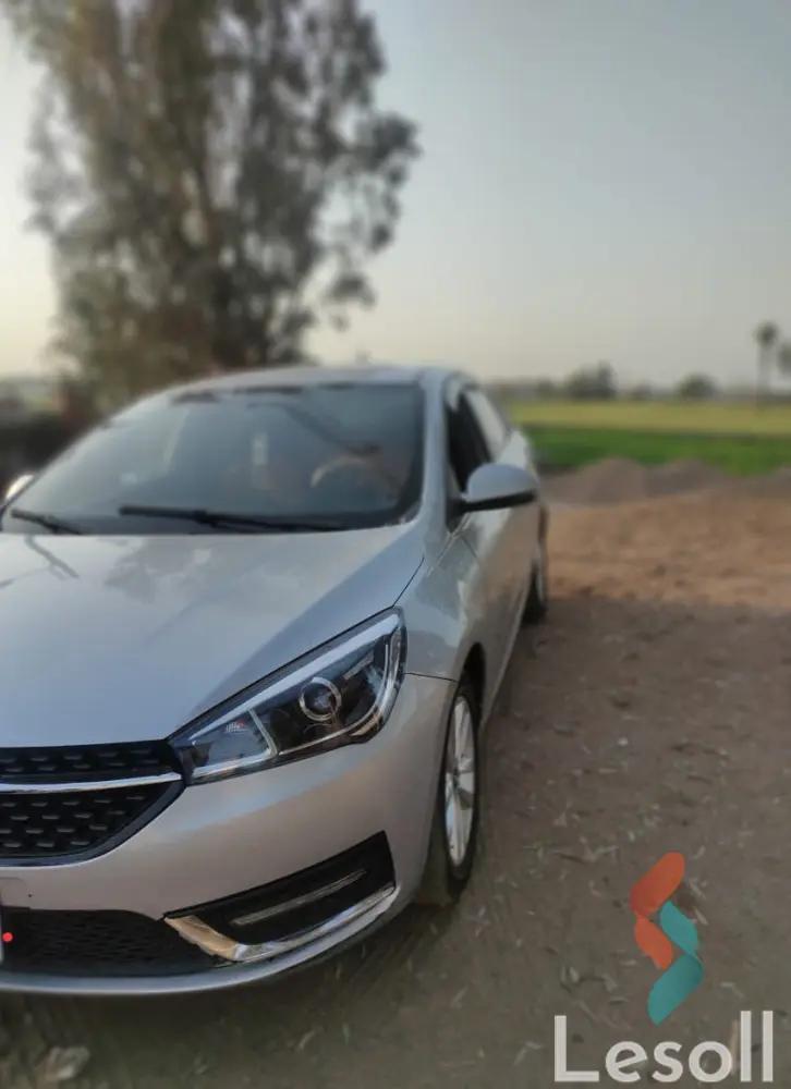 شيري أريزو 5 اوتوماتك مستعملة فضي موديل 2022