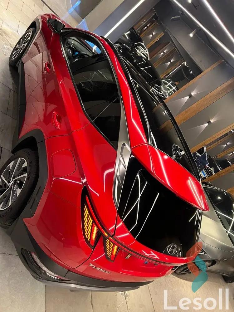 هيونداي توسان اوتوماتك مستعملة أحمر موديل 2022 - كل الصور