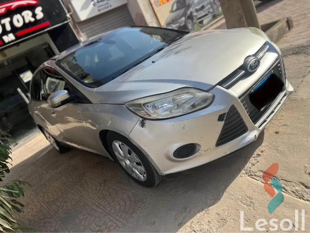 Ford focus automatic used silver model 2014 - Image 4