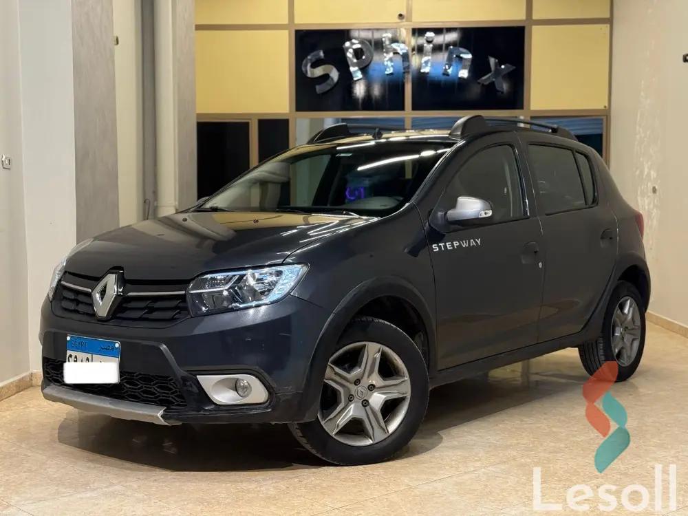 رينو سانديرو اوتوماتك مستعملة أزرق موديل 2022 - صورة 3