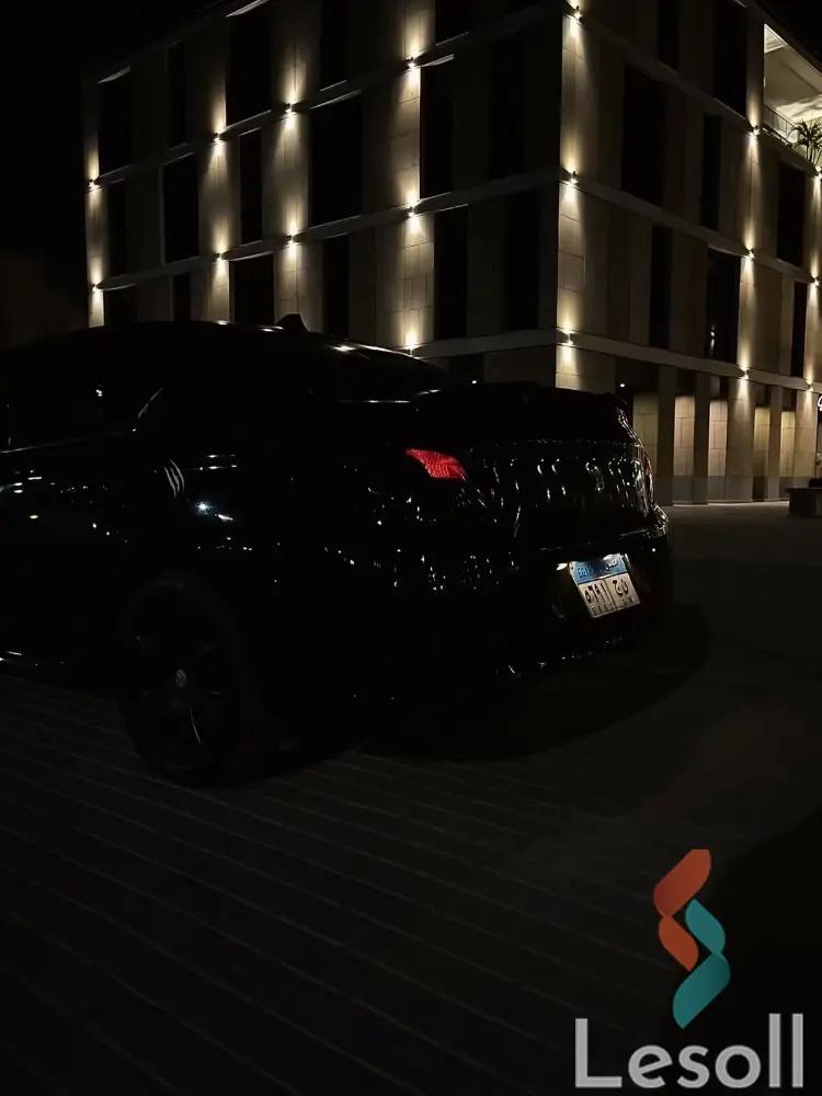 بيجو 301 اوتوماتك مستعملة أسود موديل 2015