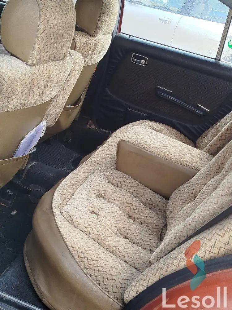 Mercedes-Benz e 200 manual used maroon model 1984 - All Images