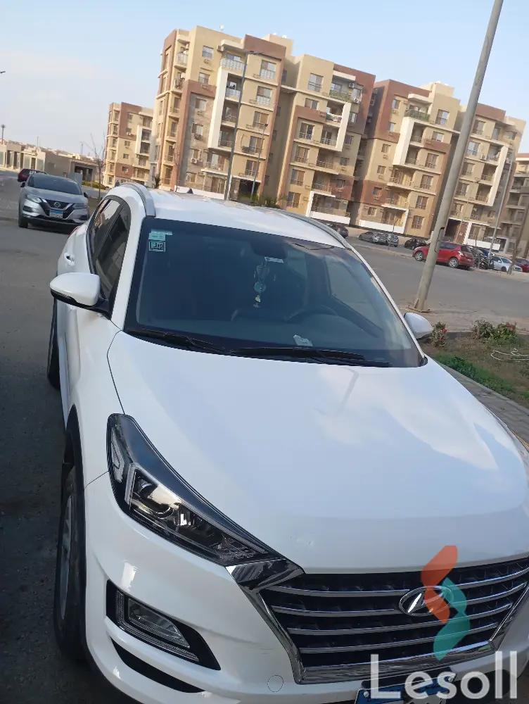 هيونداي توسان اوتوماتك مستعملة أبيض موديل 2021 - صورة 4