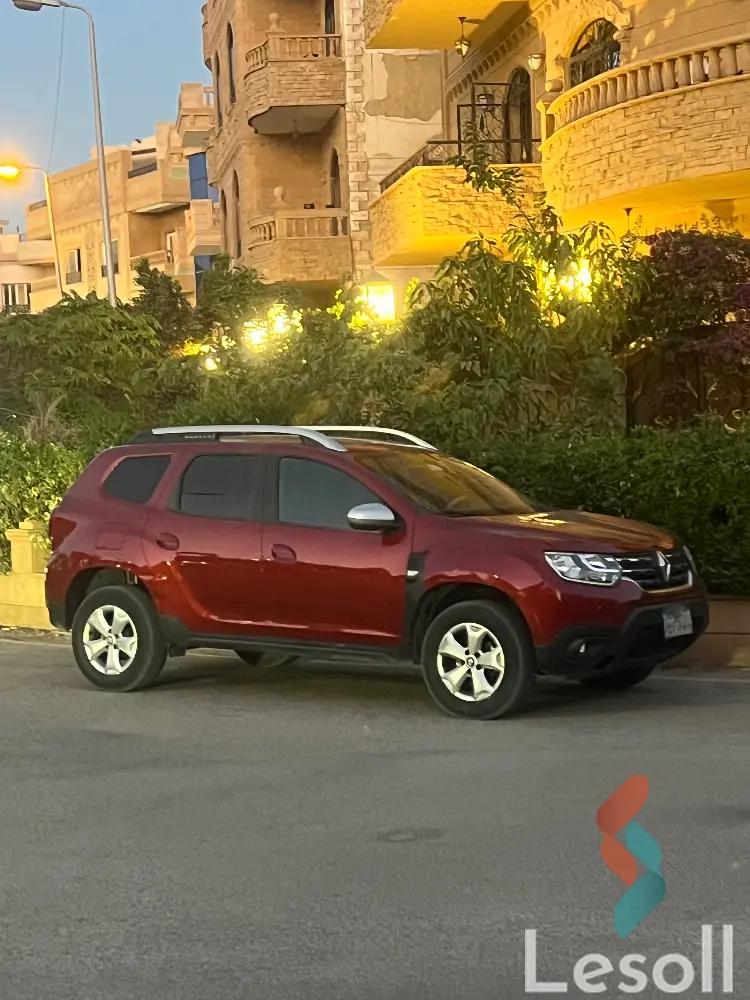 رينو دستر اوتوماتك مستعملة أحمر موديل 2021 - صورة 2