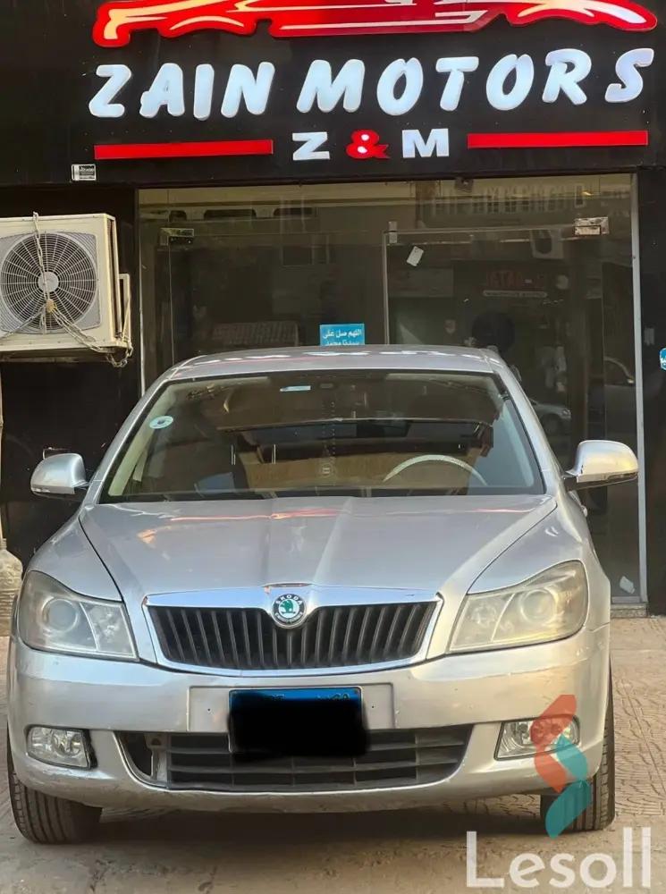 سكودا أوكتافيا اوتوماتك مستعملة فضي موديل 2012