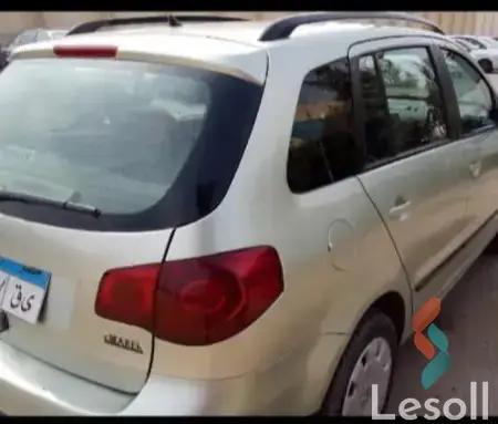 فولكس واجن سوران مانيوال مستعملة فضي موديل 2009 - كل الصور