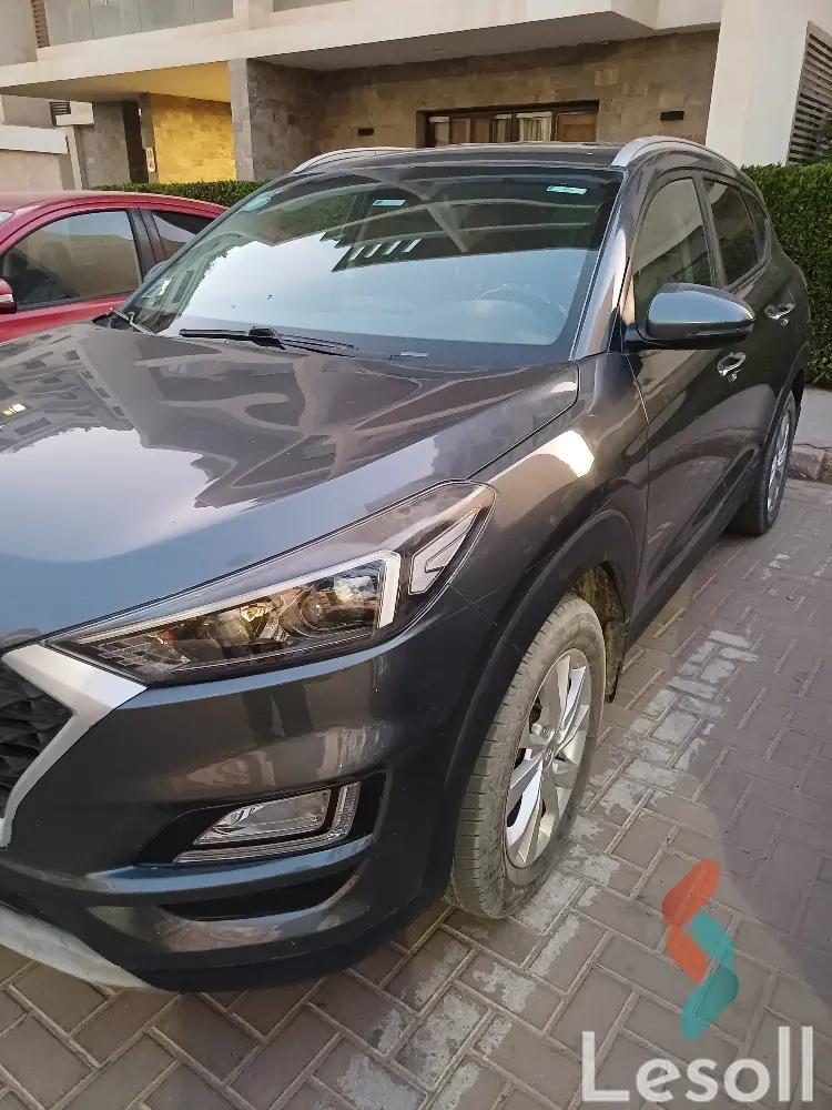 هيونداي توسان اوتوماتك مستعملة رمادي داكن موديل 2019 - الصورة الرئيسية