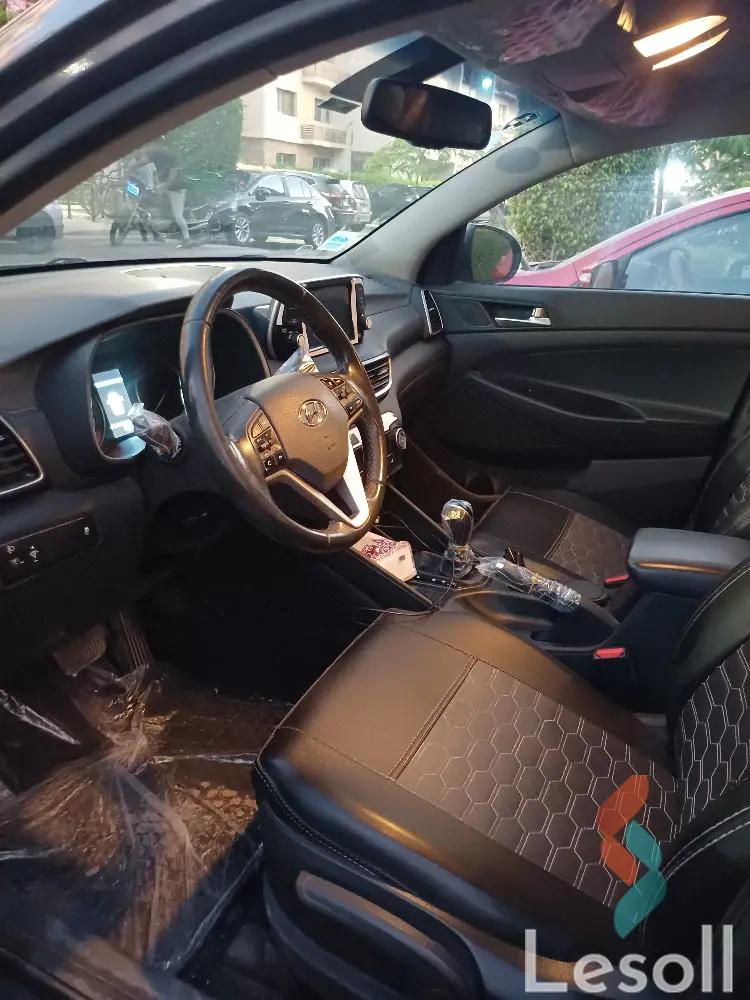 هيونداي توسان اوتوماتك مستعملة رمادي داكن موديل 2019 - صورة 3