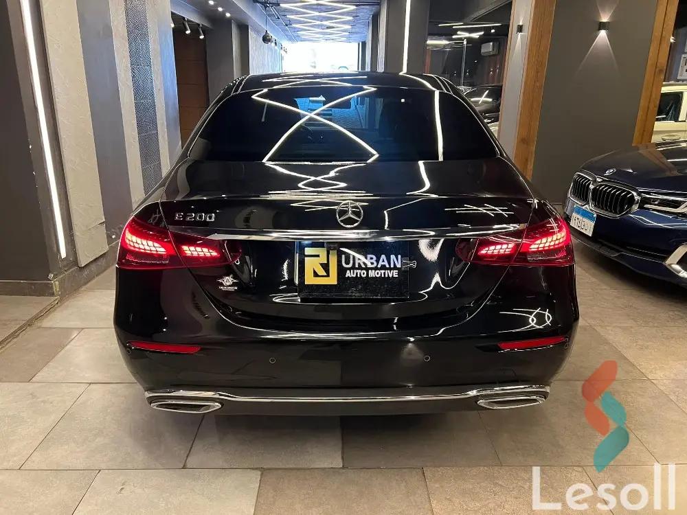 مرسيدس بنز اي ٢٠٠ اوتوماتك مستعملة أسود موديل 2021 - كل الصور