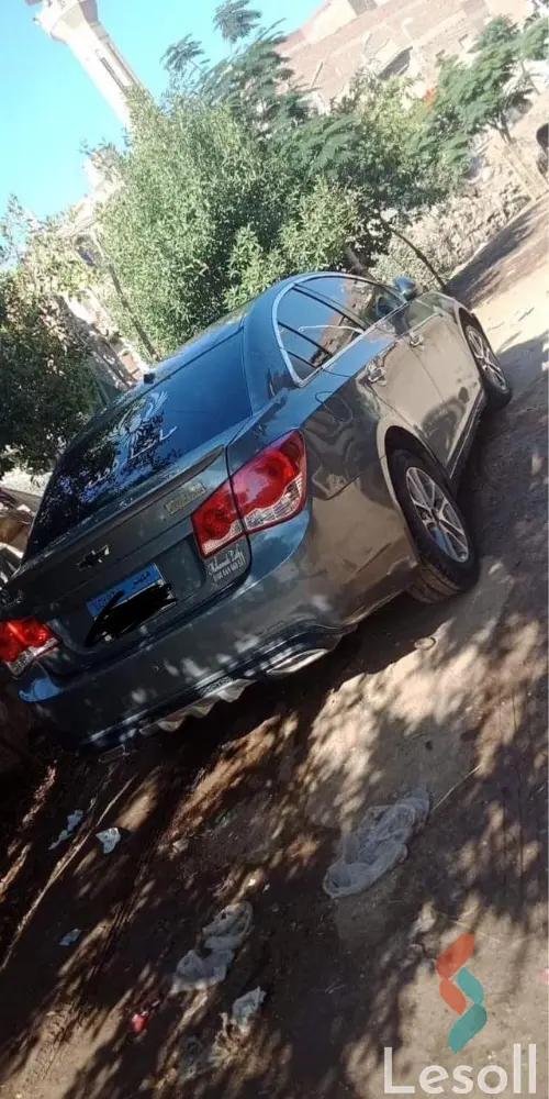 شيفروليه كروز اوتوماتك مستعملة فضي موديل 2010 - صورة 4