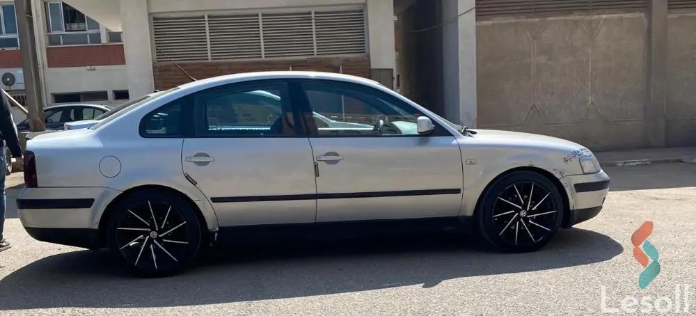 فولكس واجن باسات مانيوال مستعملة فضي موديل 2000 - كل الصور