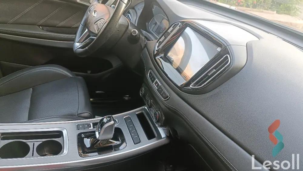 شيري تيجو 7 اوتوماتك مستعملة رمادي داكن موديل 2025 - صورة 2