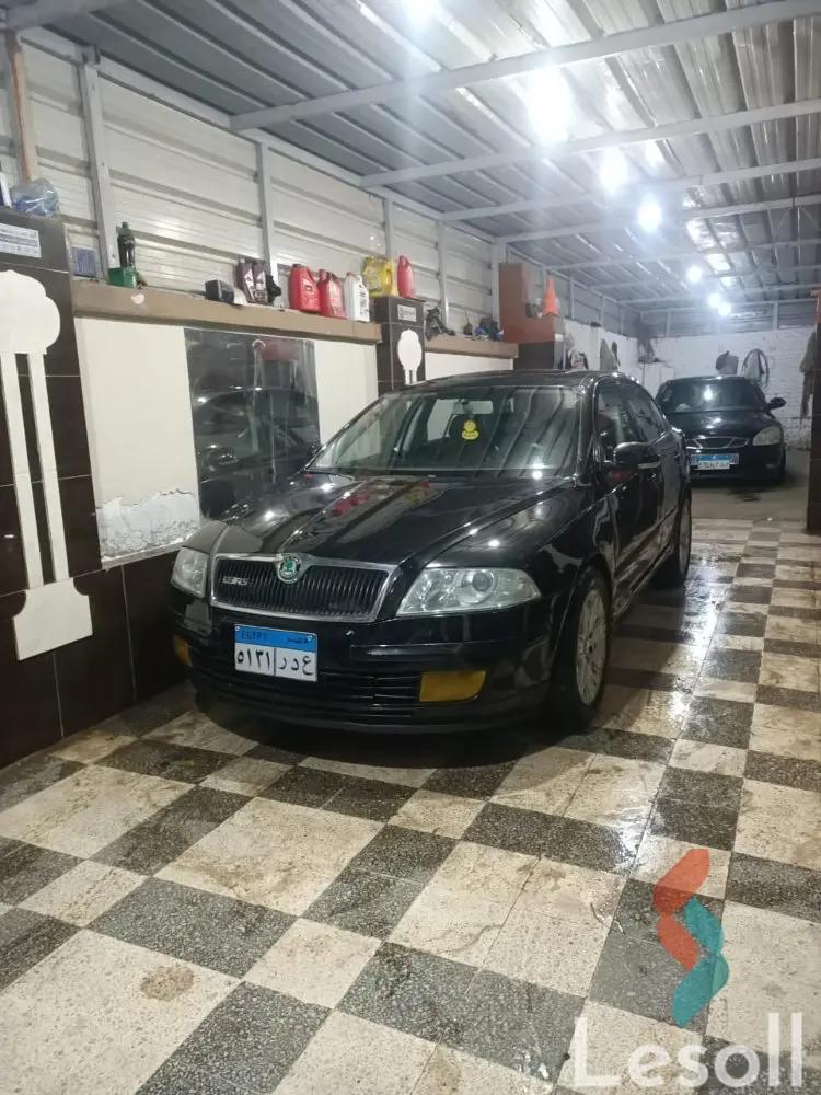 سكودا أوكتافيا اوتوماتك مستعملة أسود موديل 2007