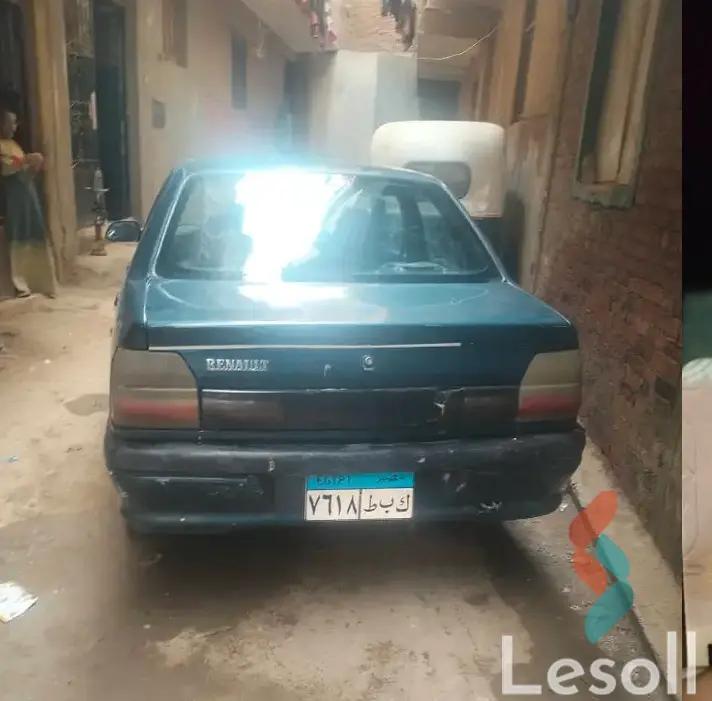 رينو ميجان مانيوال مستعملة كحلي موديل 1999 - صورة 4