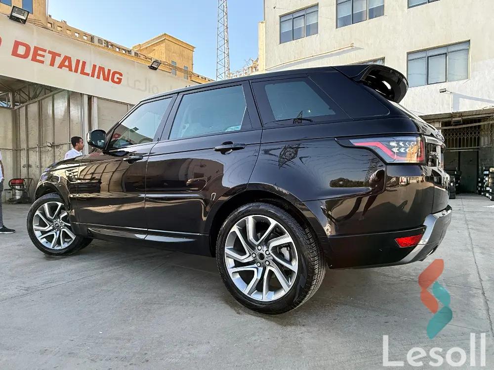لاند روفر رينج روفر اوتوماتك مستعملة أسود موديل 2020 - صورة 4