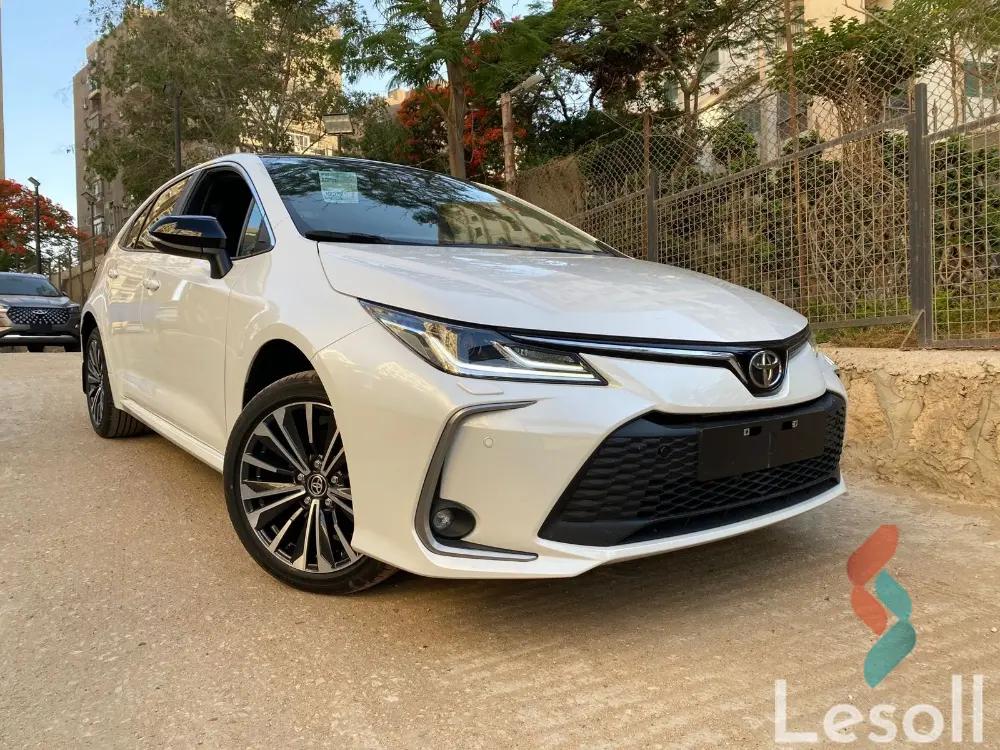 تويوتا كورولا اوتوماتك جديدة أبيض موديل 2026