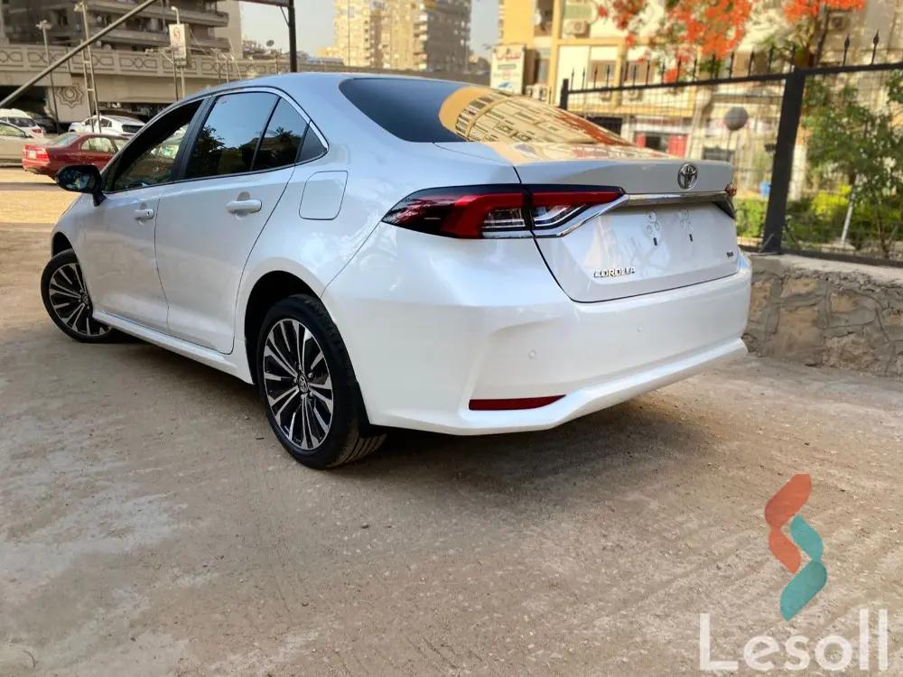 تويوتا كورولا اوتوماتك جديدة أبيض موديل 2026