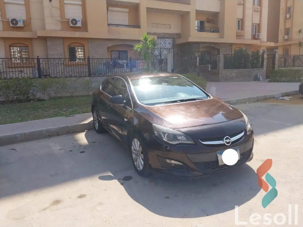 أوبل أسترا اوتوماتك مستعملة بني موديل 2016 - كل الصور