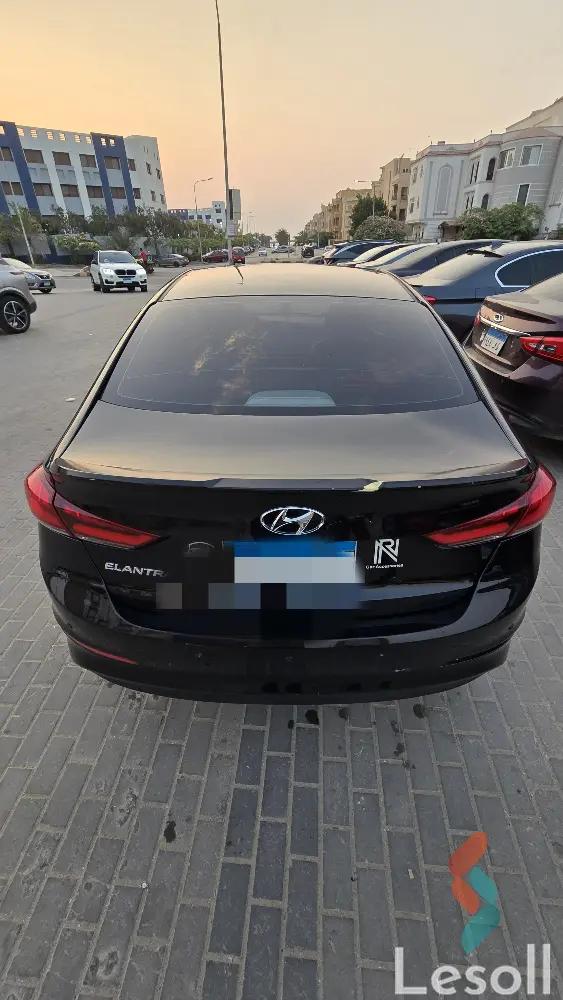 هيونداي إلنترا اوتوماتك مستعملة أسود موديل 2017 - كل الصور