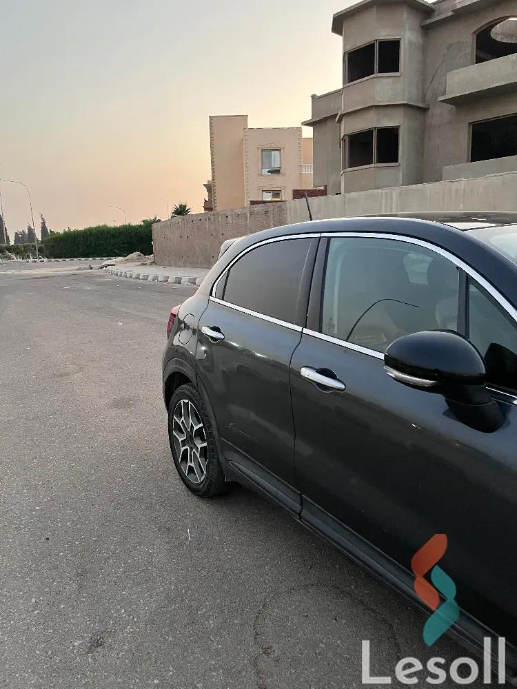 فيات فيات 500 إكس اوتوماتك مستعملة رمادي داكن موديل 2021 - كل الصور