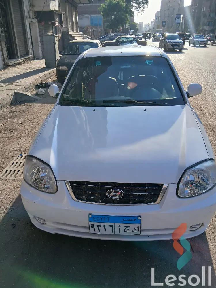 هيونداي فيرنا مانيوال مستعملة أبيض موديل 2016 - الصورة الرئيسية